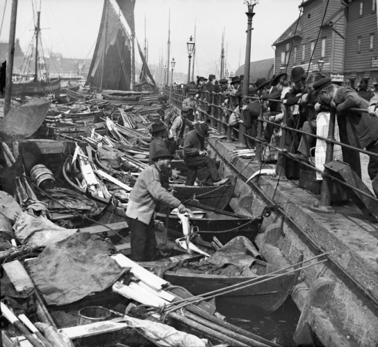 Fisketorget i Bergen i 1898