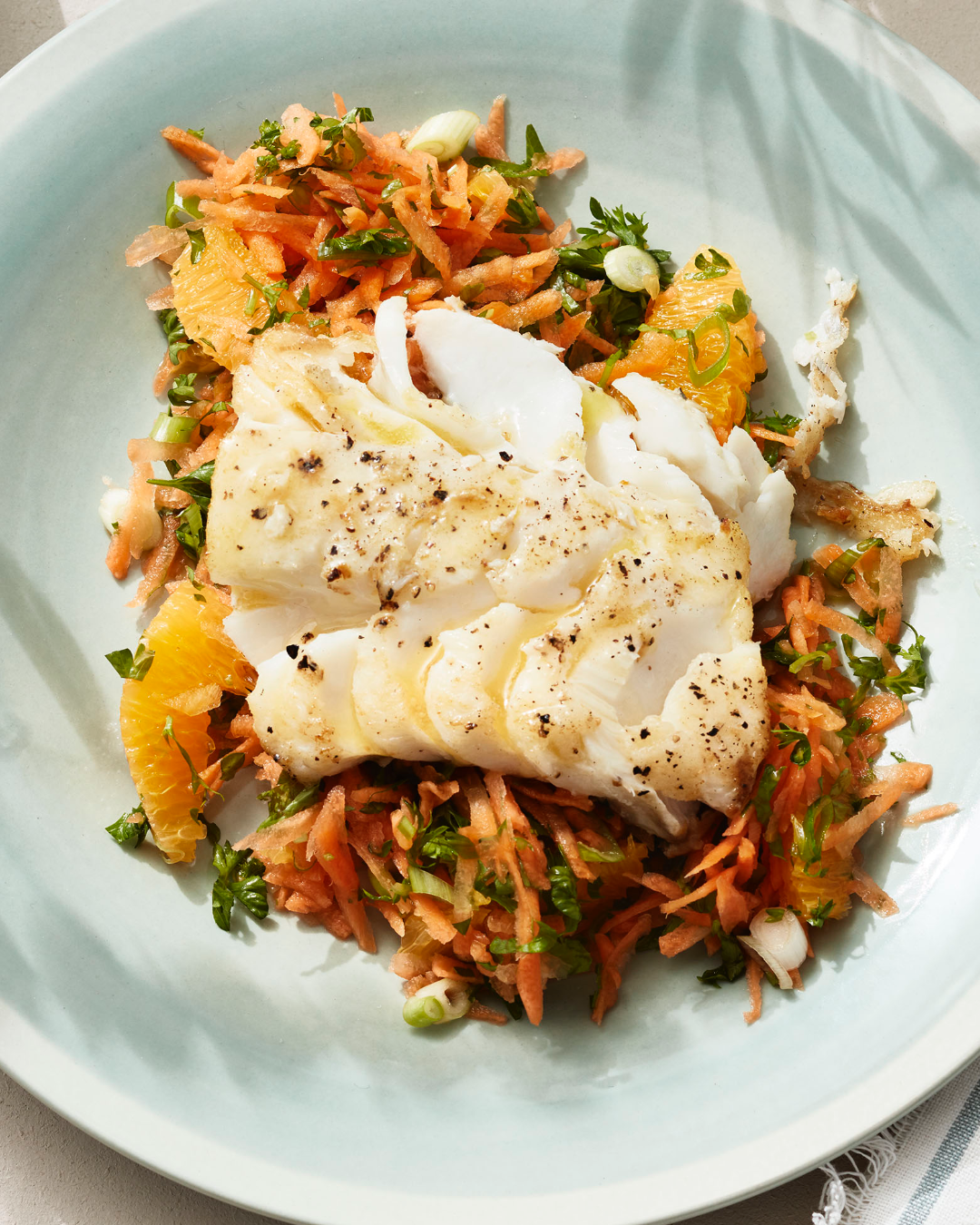 Torsk stekt i sitron med råkostsalat